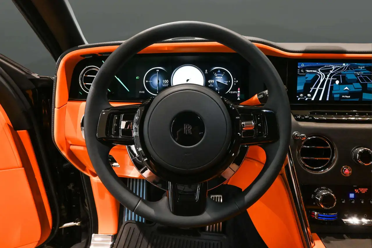 Rolls-Royce Cullinan снимка Rolls-Royce Cullinan