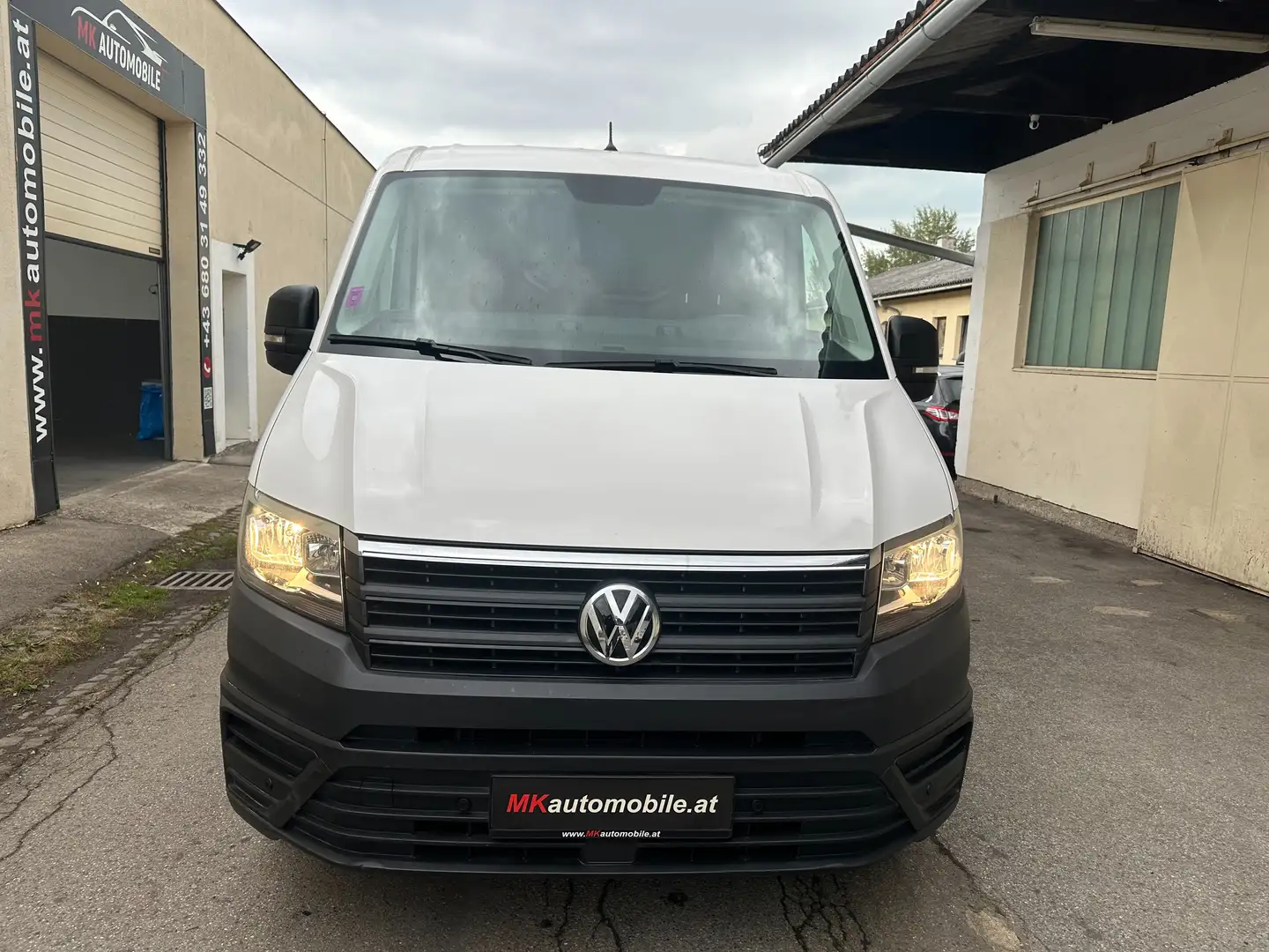 Volkswagen Crafter Crafter 30 Kasten MR L3H2 2,0-I-TDI Entry Weiß - 2
