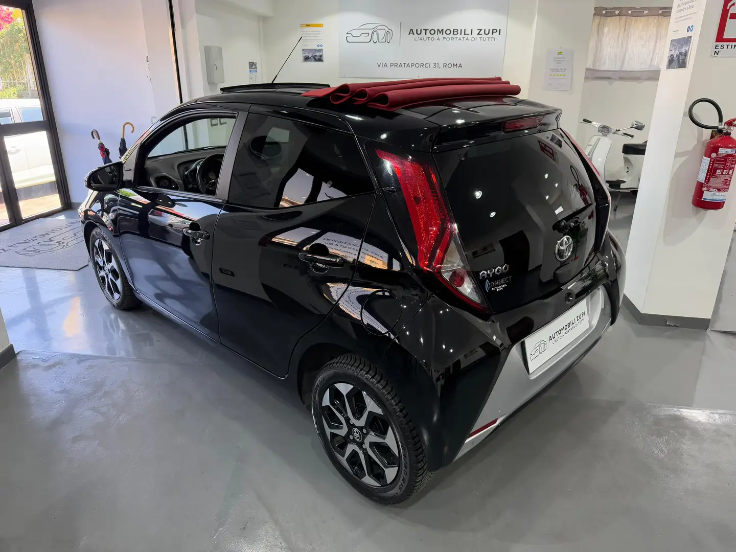 Toyota Aygo 5p 1.0 x-clusiv 72cv Nero - 1