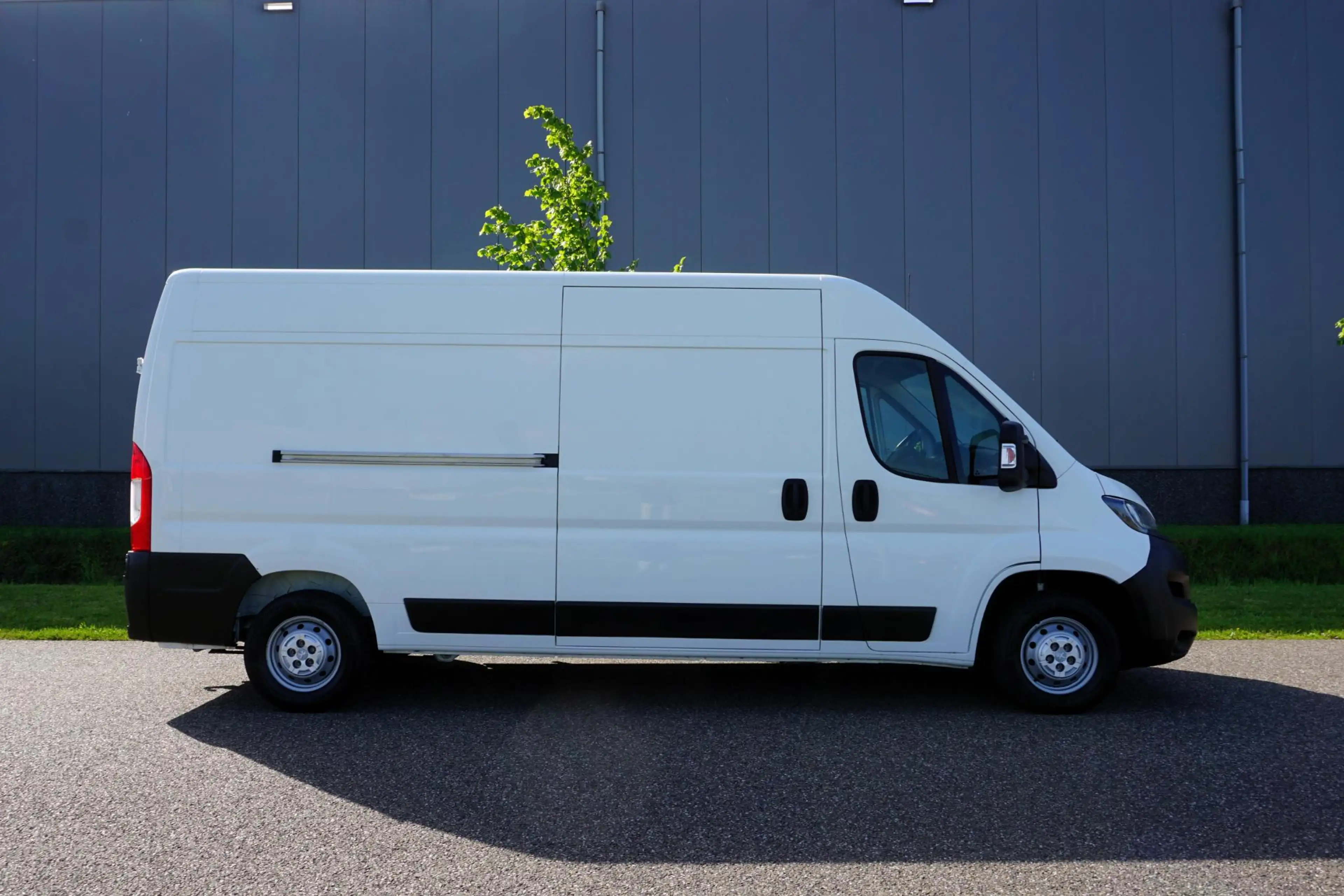 Peugeot Boxer 335 2.2 BlueHDi 165 L3H2 Premium Mobiele Werkplaat — photo 15