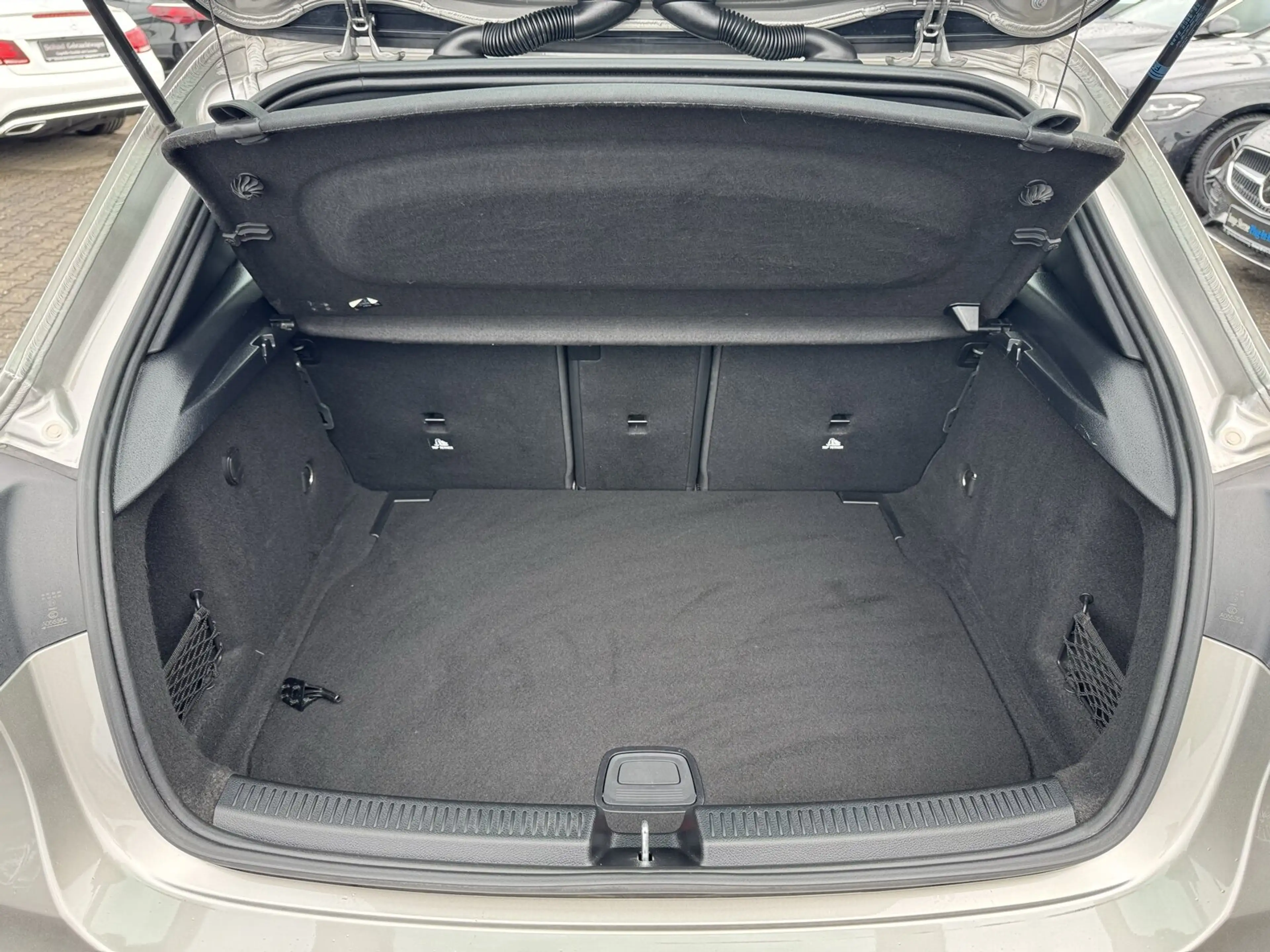Mercedes-Benz A 200 A 200 PROGRESSIV+ +NAVI+PANO+LED+ASSIST+PDC+SHZ+ — photo 18