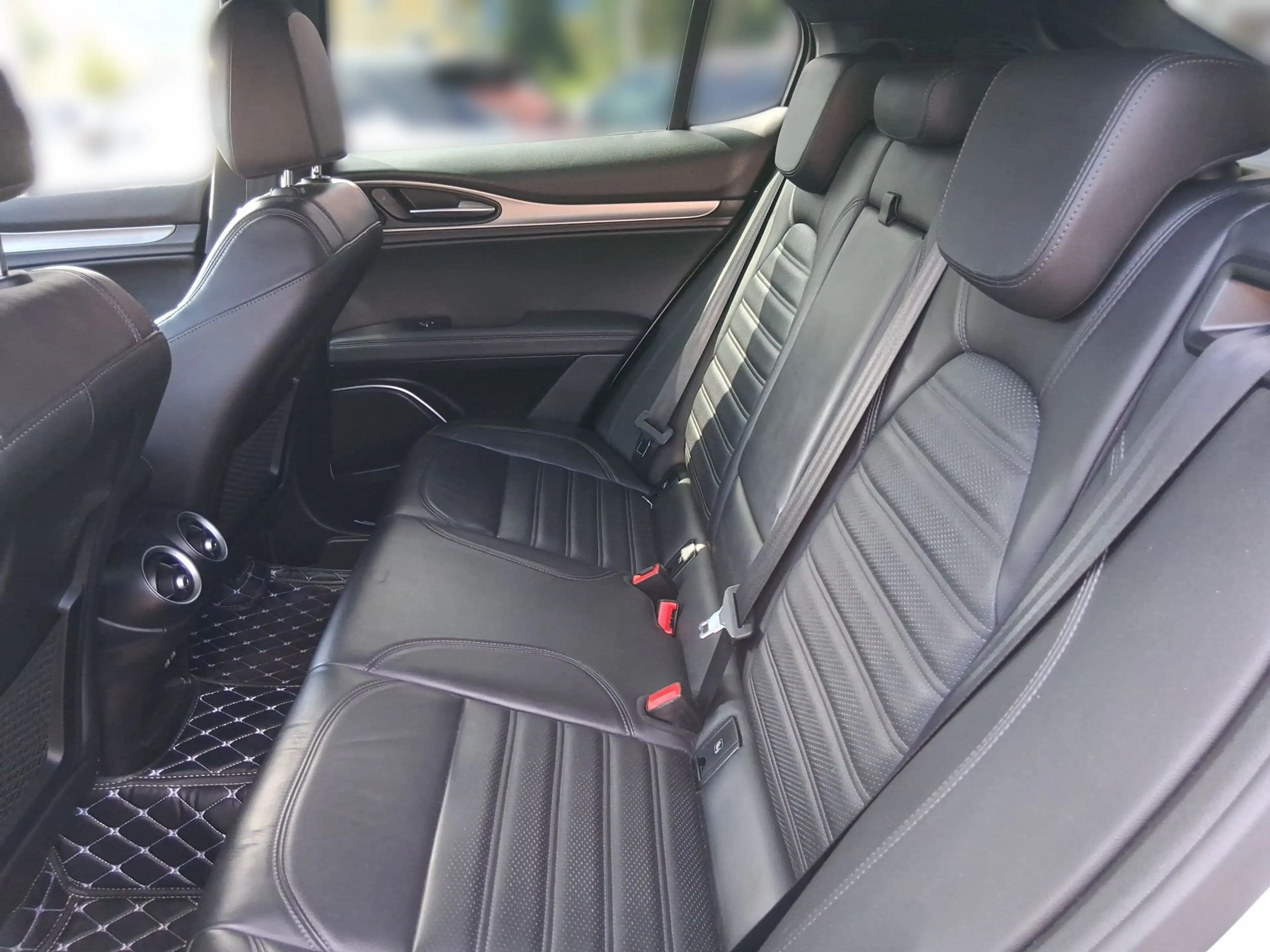 Alfa Romeo Stelvio 2.2 JTDM Super Q4 — photo 9