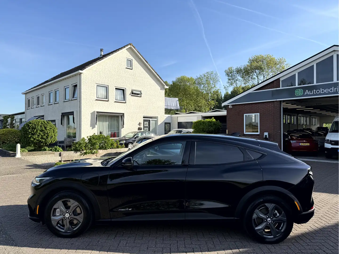 Ford Mustang Mach-E Extended RWD 98 kWh Leer, Camera, Stoel/Stuur Verw Zwart - 2