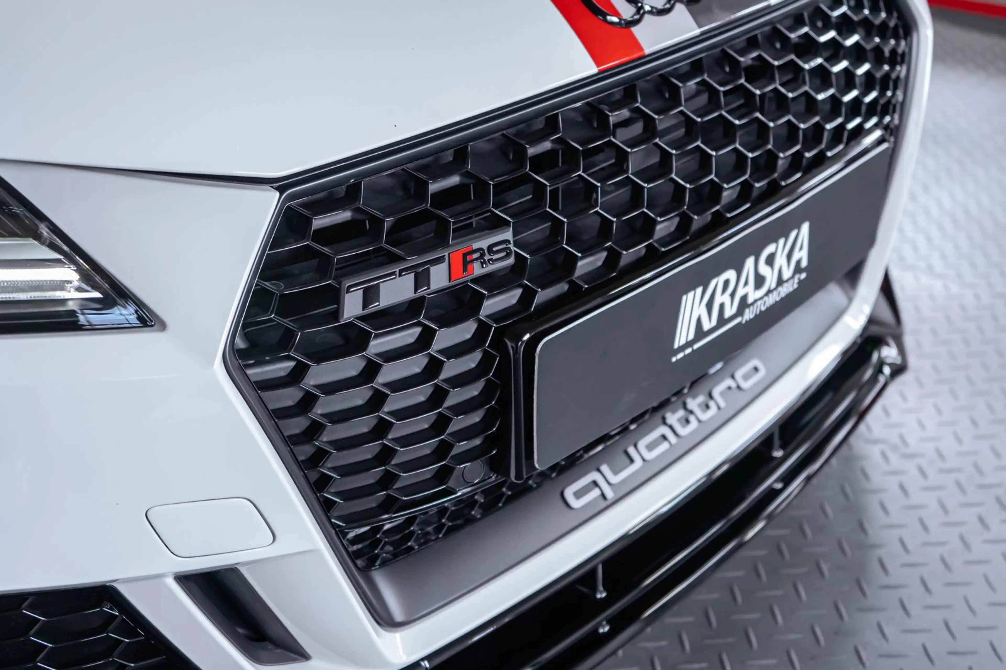 Audi TT RS 2.5 40 Jahre quattro Sonderedition 13/40 — photo 8