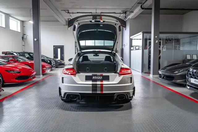 Audi TT RS view 11