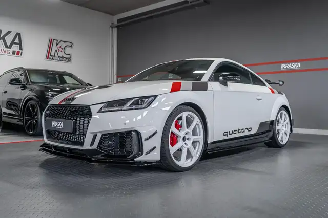 Audi TT RS view 4