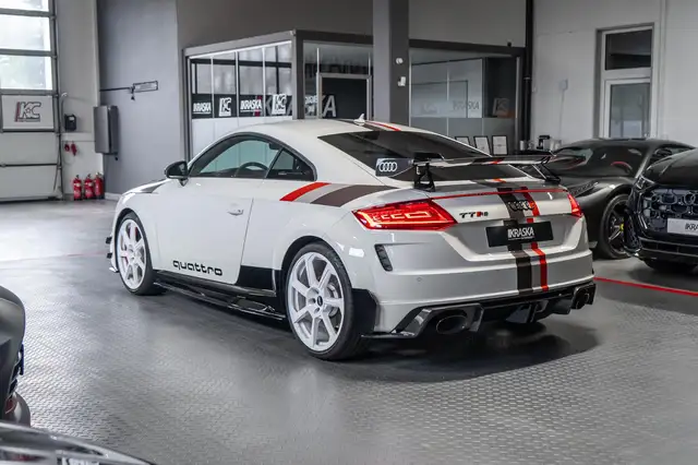 Audi TT RS view 13