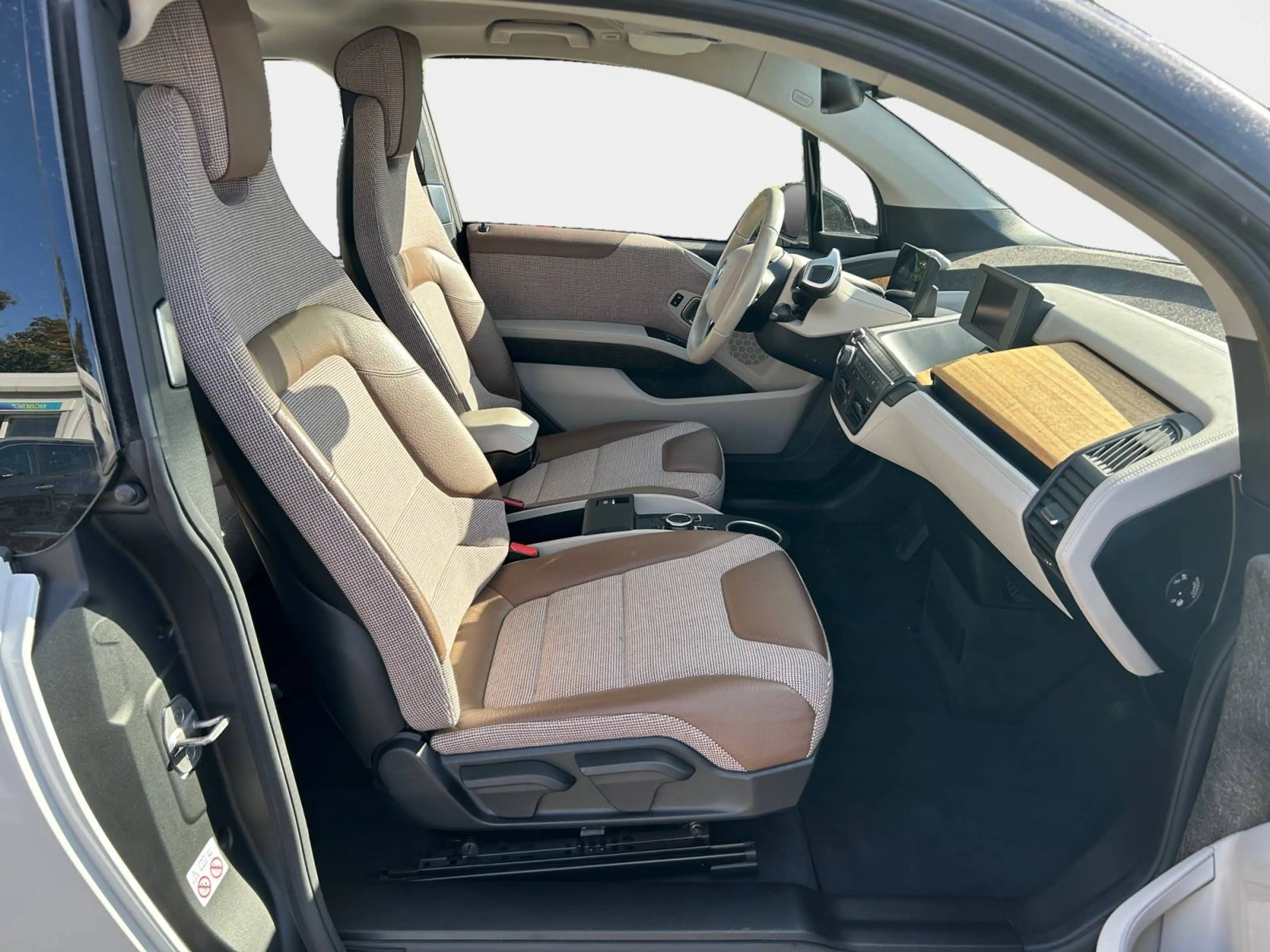 BMW i3 Basis — photo 15