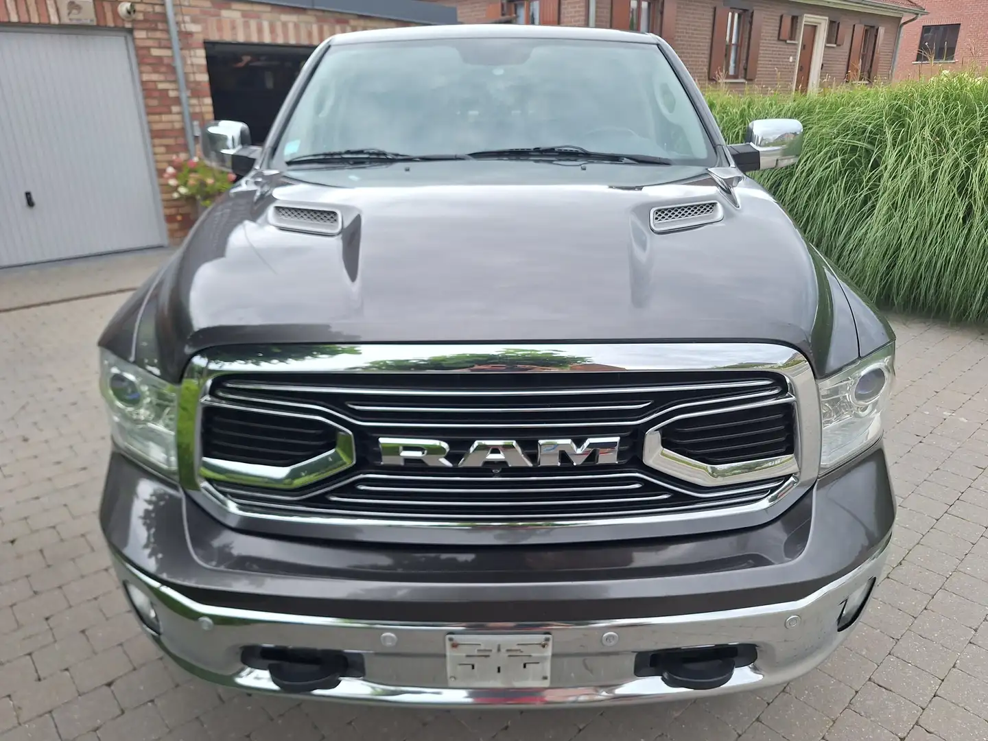 Dodge RAM Lararamie Hemi Gris - 1