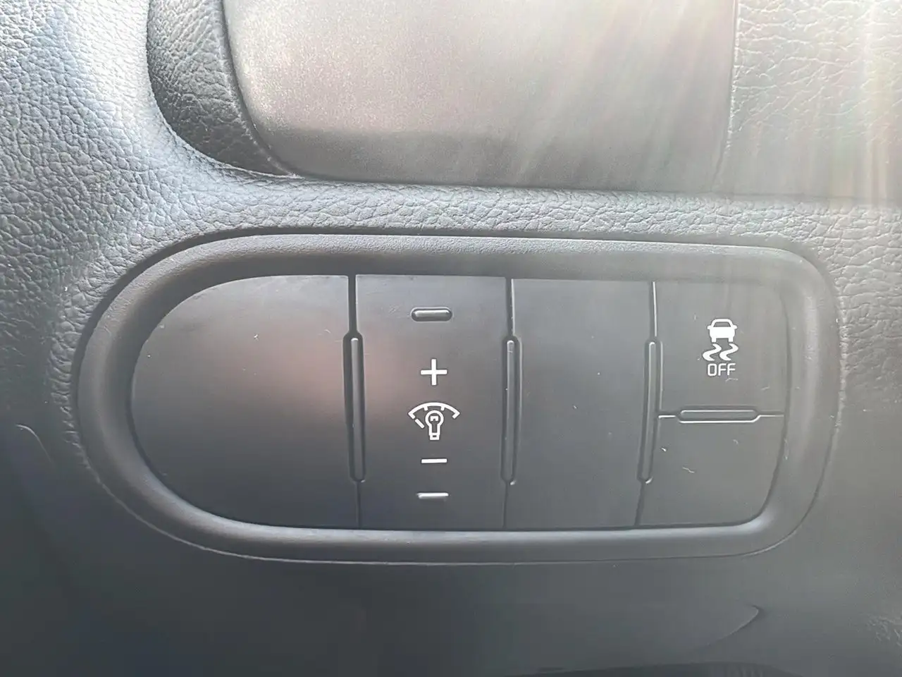 Kia Forte снимка Kia Forte