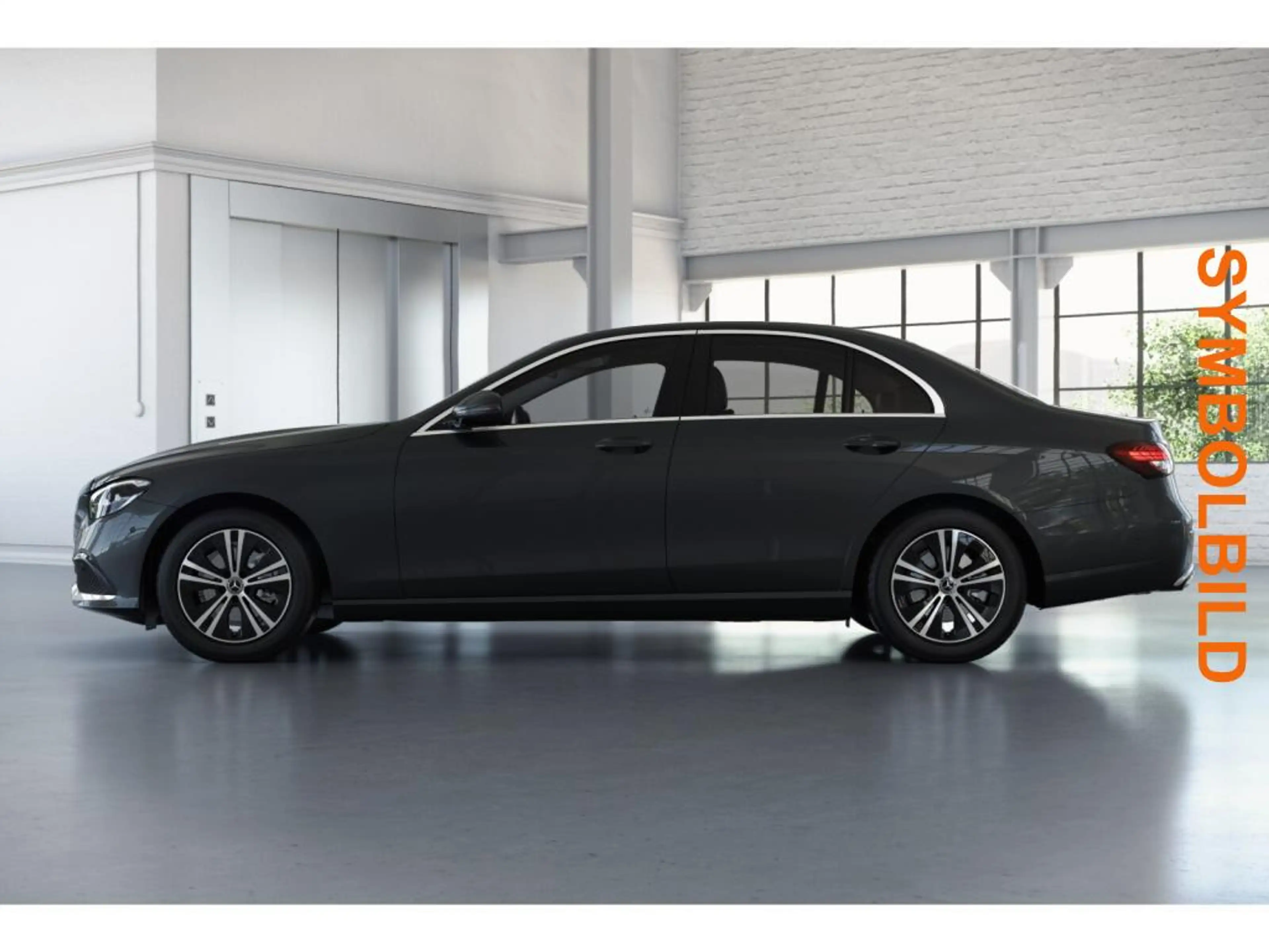 Mercedes-Benz E 220 d Limousine AMG Avantgarde MBUX Ambiente — photo 2
