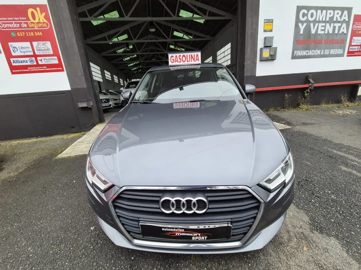 Audi A3 Sportback 1.5 TFSI COD EVO 110kW Grijs - 1