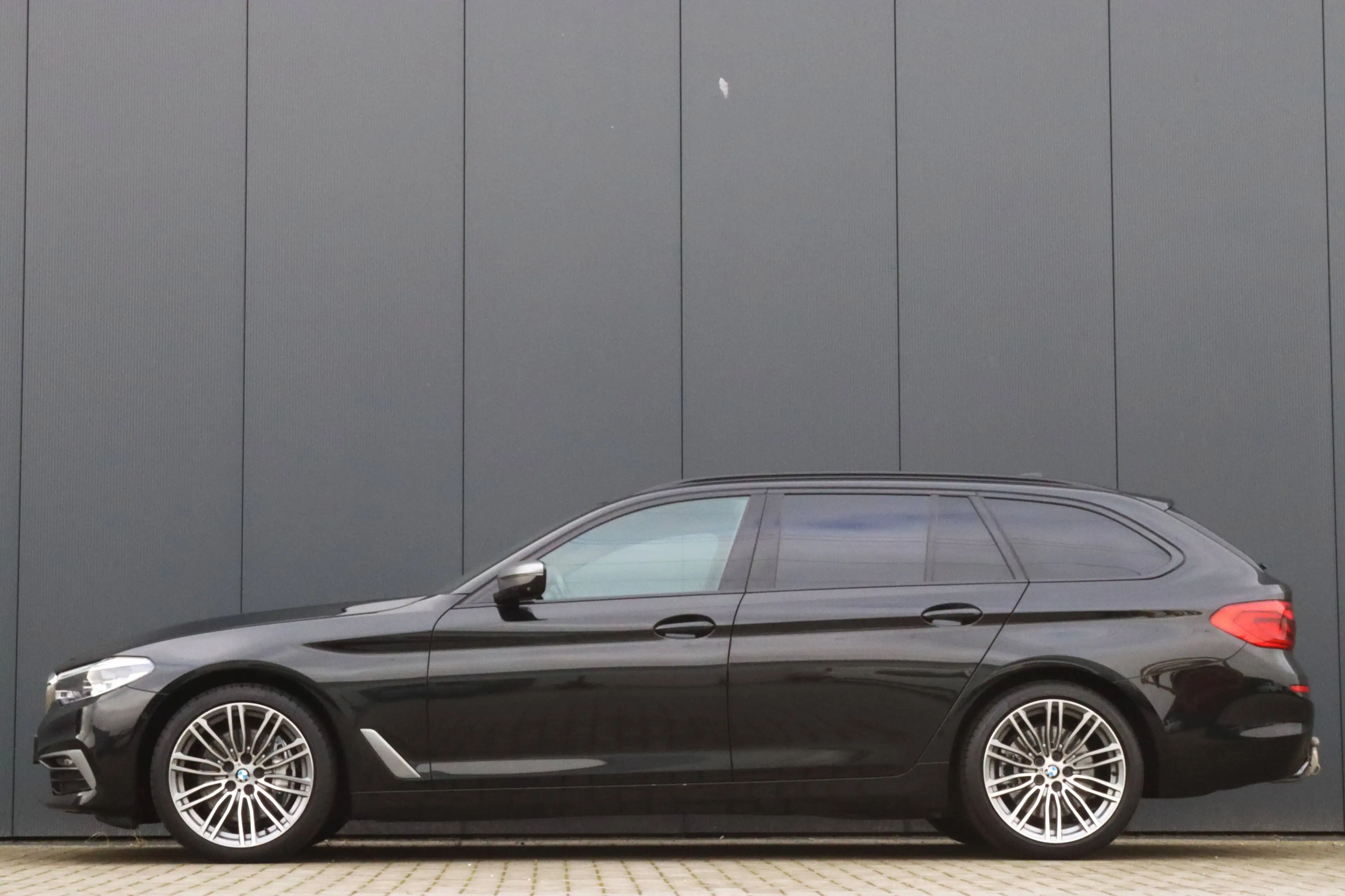 BMW 540 540i xDrive Pano Softclose Trekhaak Dealer onderhouden — photo 5