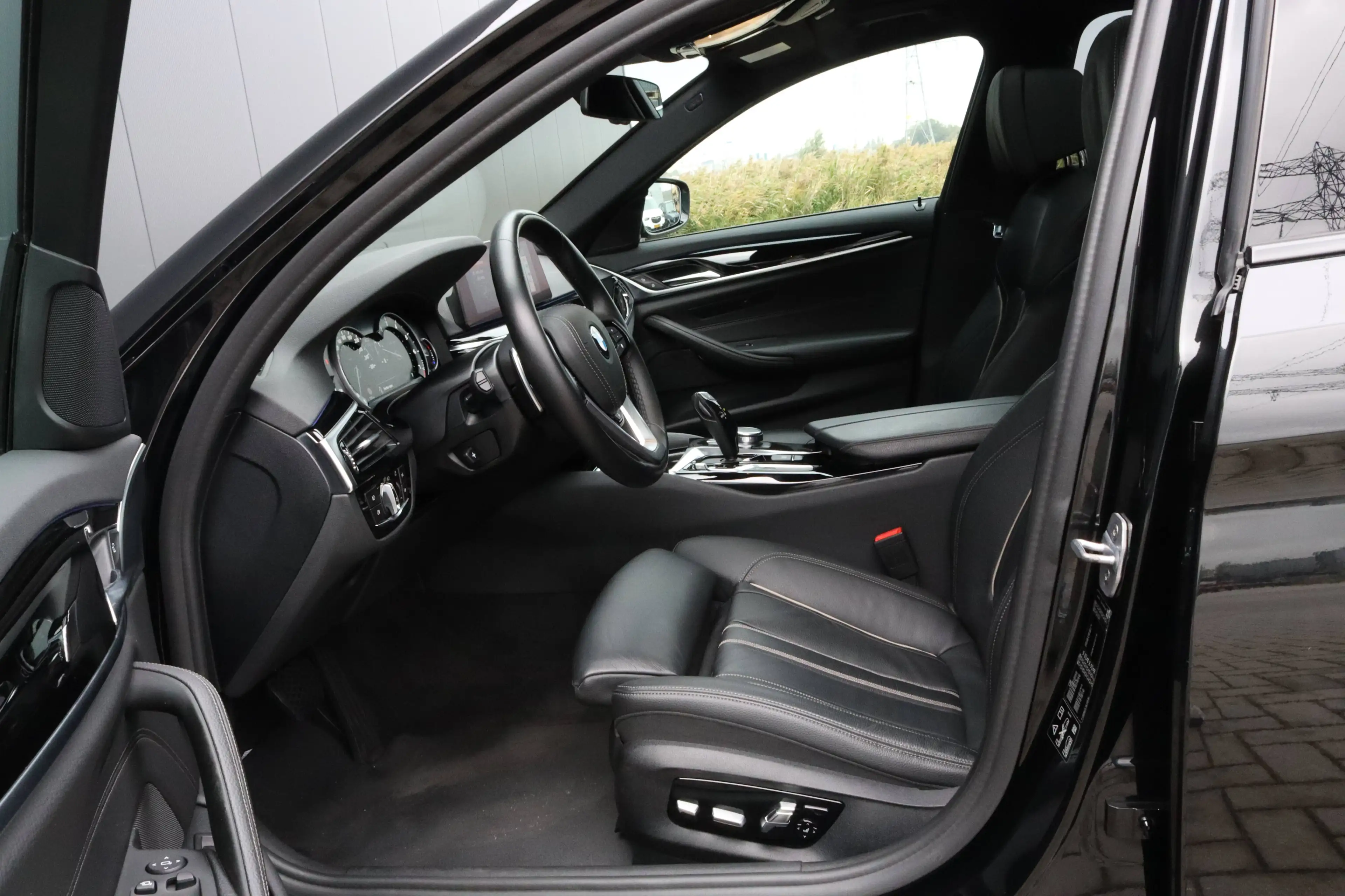 BMW 540 540i xDrive Pano Softclose Trekhaak Dealer onderhouden — photo 11