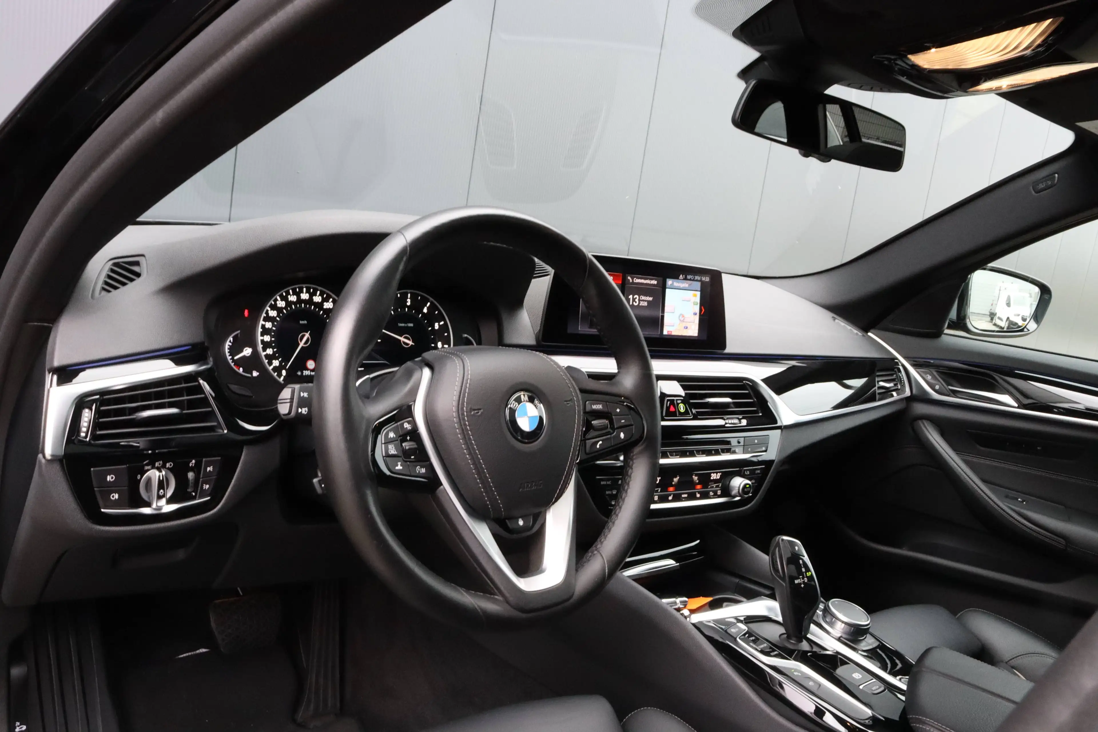 BMW 540 540i xDrive Pano Softclose Trekhaak Dealer onderhouden — photo 12