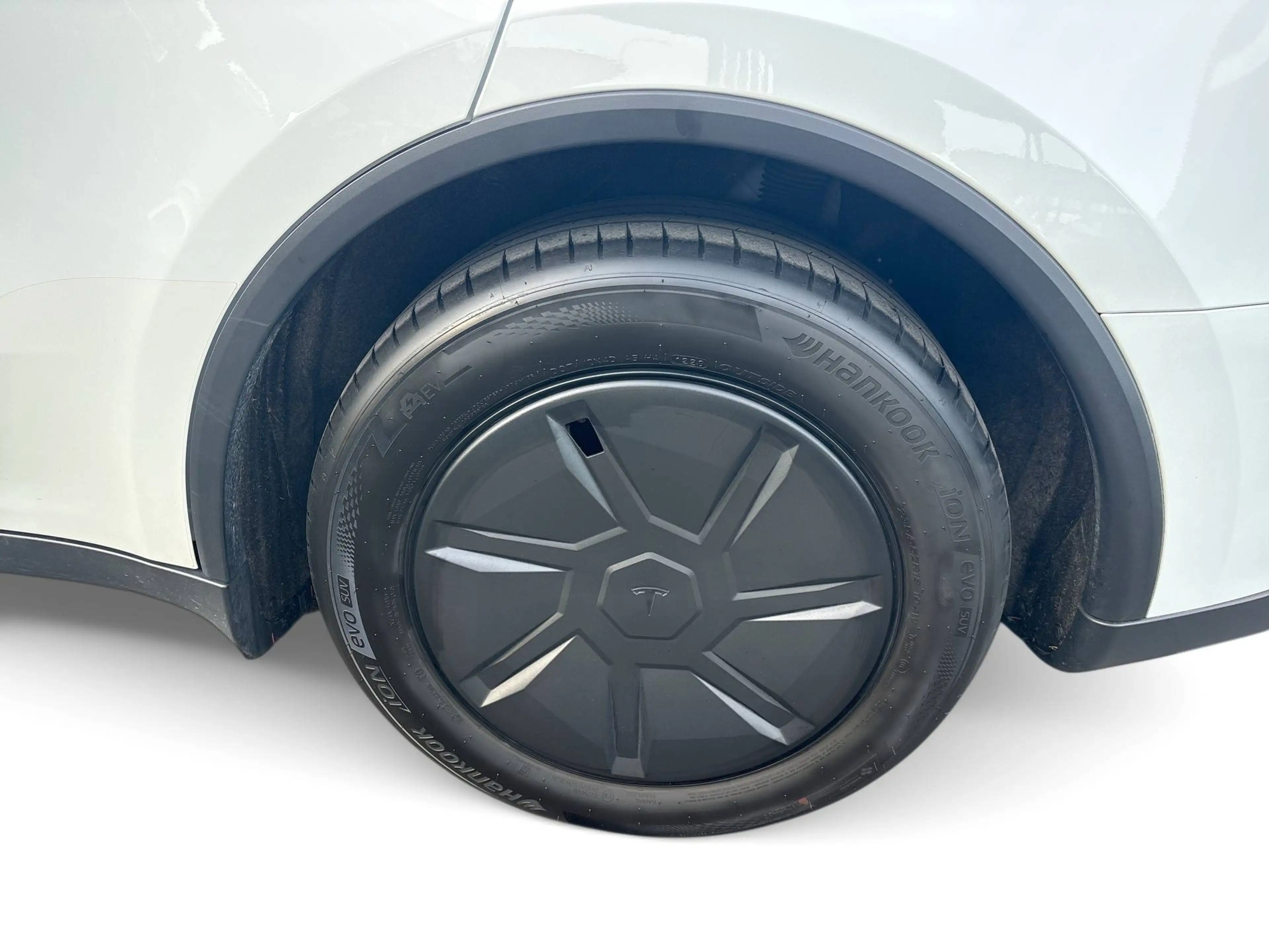 Tesla Model Y RWD/Certified Pre Owned — photo 6