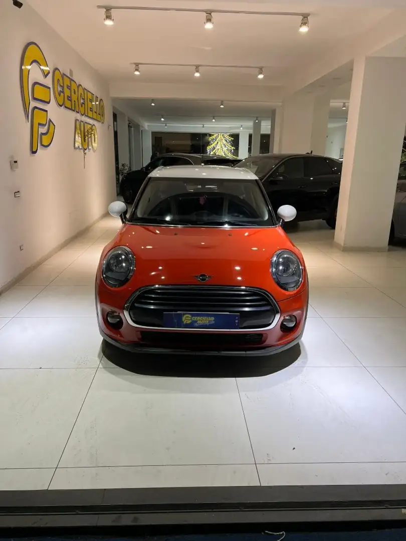 MINI Cooper D 1.5 Cooper D Business tua da €149,00 mensili Grigio - 1
