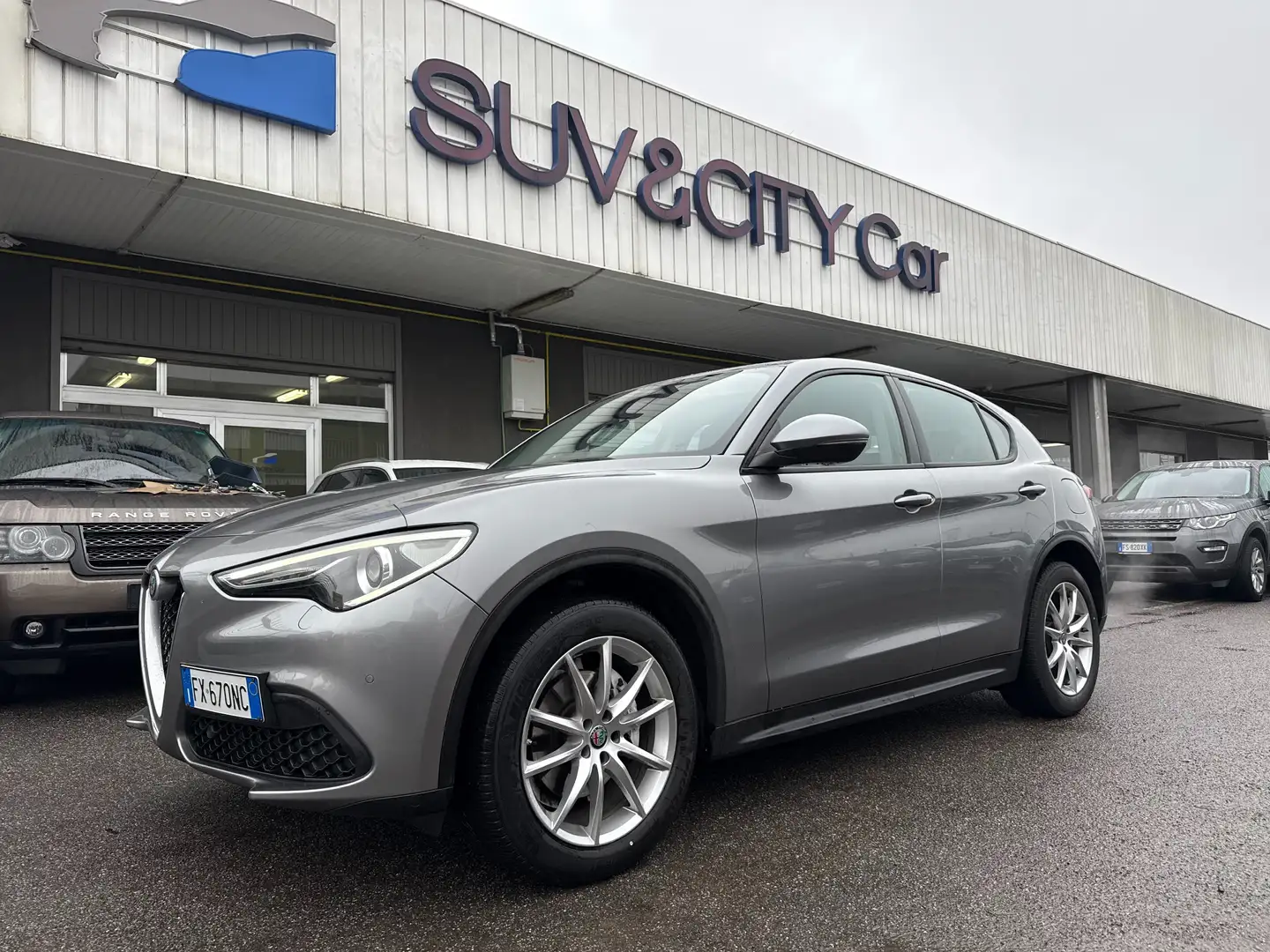 Alfa Romeo Stelvio Q4 210cv auto my19 Argent - 1