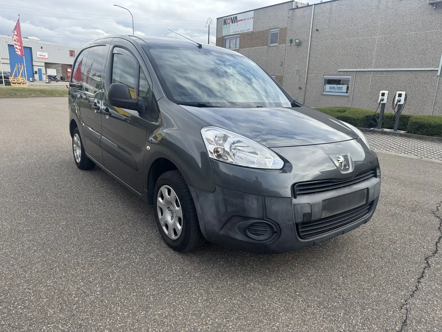 Peugeot Partner 1.6 HDi Gris - 2