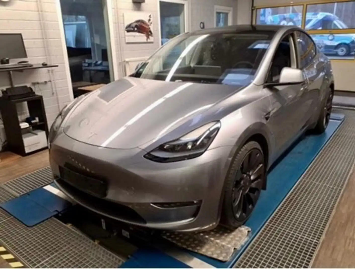 Tesla Model Y Performance Dual AWD 8x Rundumsichtkameras Argent - 1