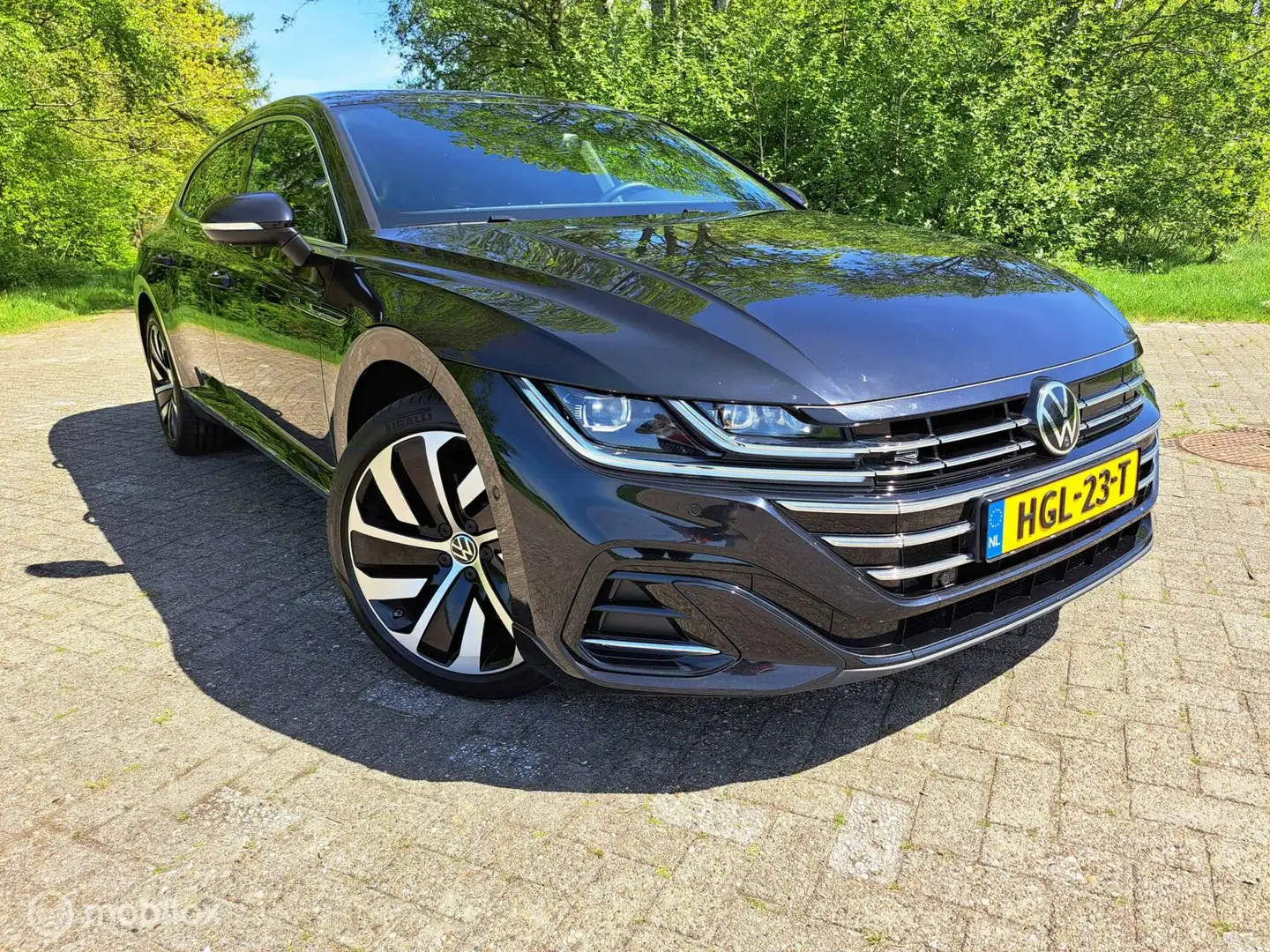 Volkswagen Arteon Shooting Brake 1.4 TSI eHybrid R-Line|Pano|Trekhaa Zwart - 2