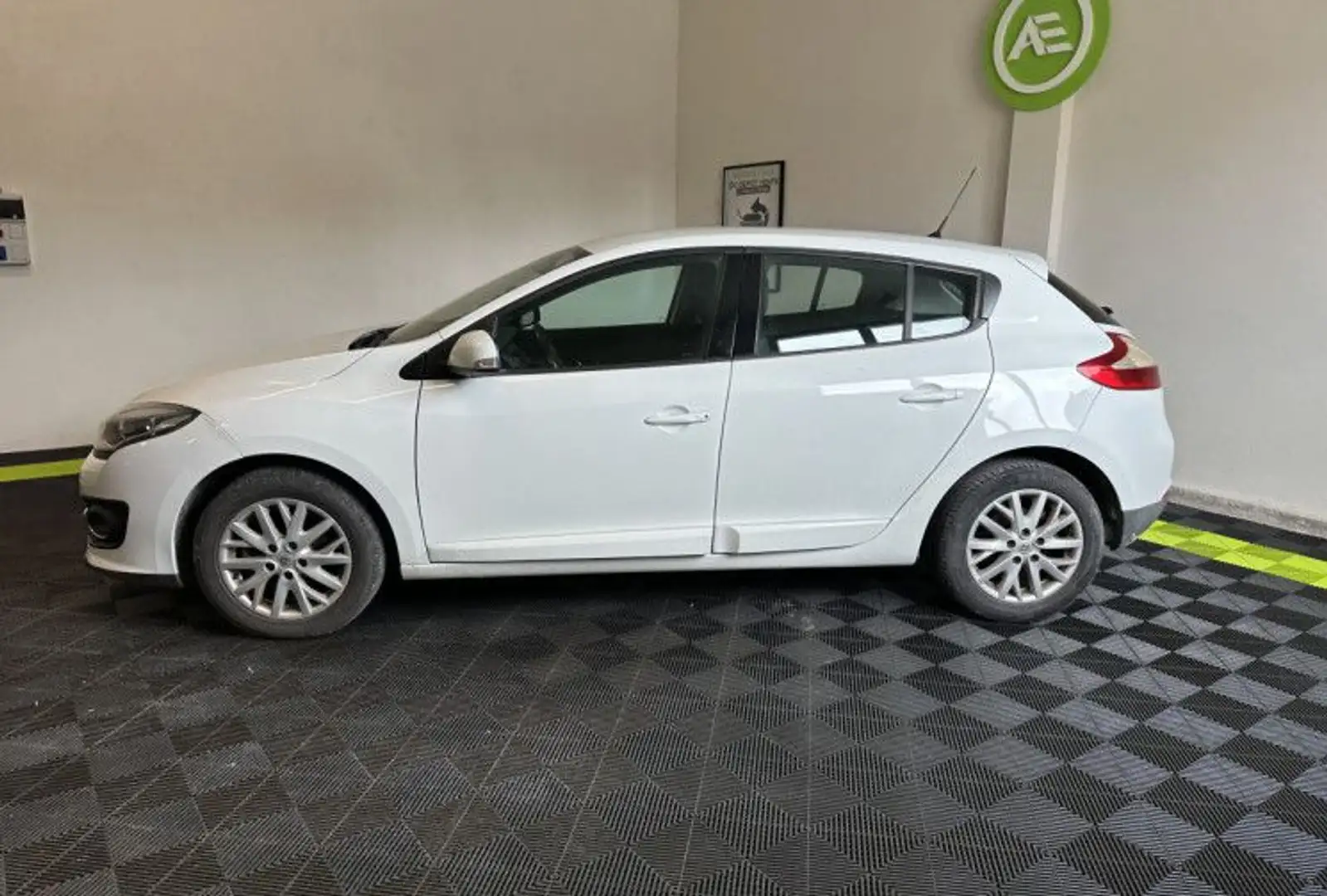 Renault Megane 1.2 TCe Stop&amp;Start Energy eco² / Moteur Echange Standard Blanc - 2