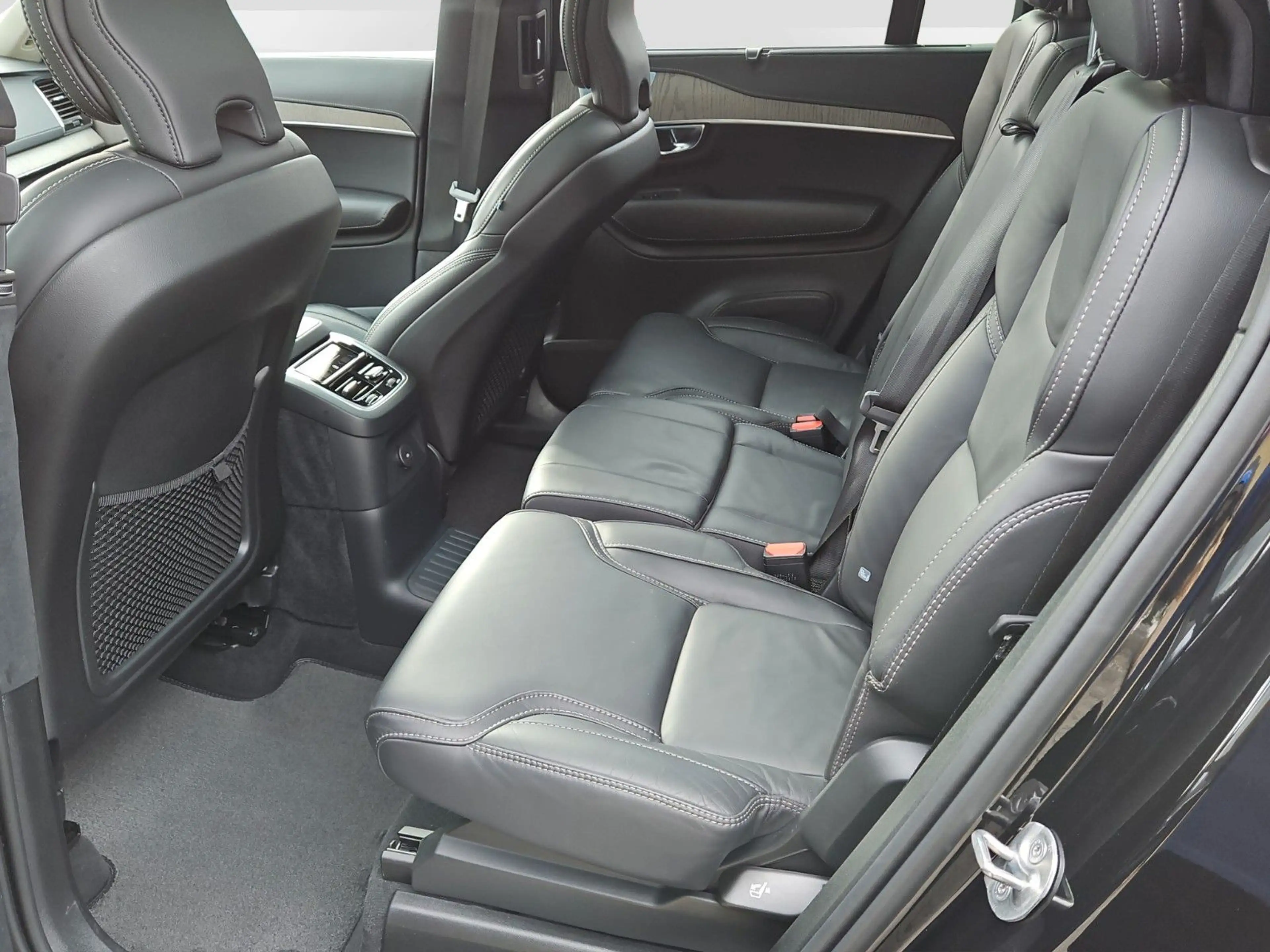 Volvo XC90 T8 AWD Ultra Dark VOLL !HUD/ PANO/ AHK/ MSG — photo 11