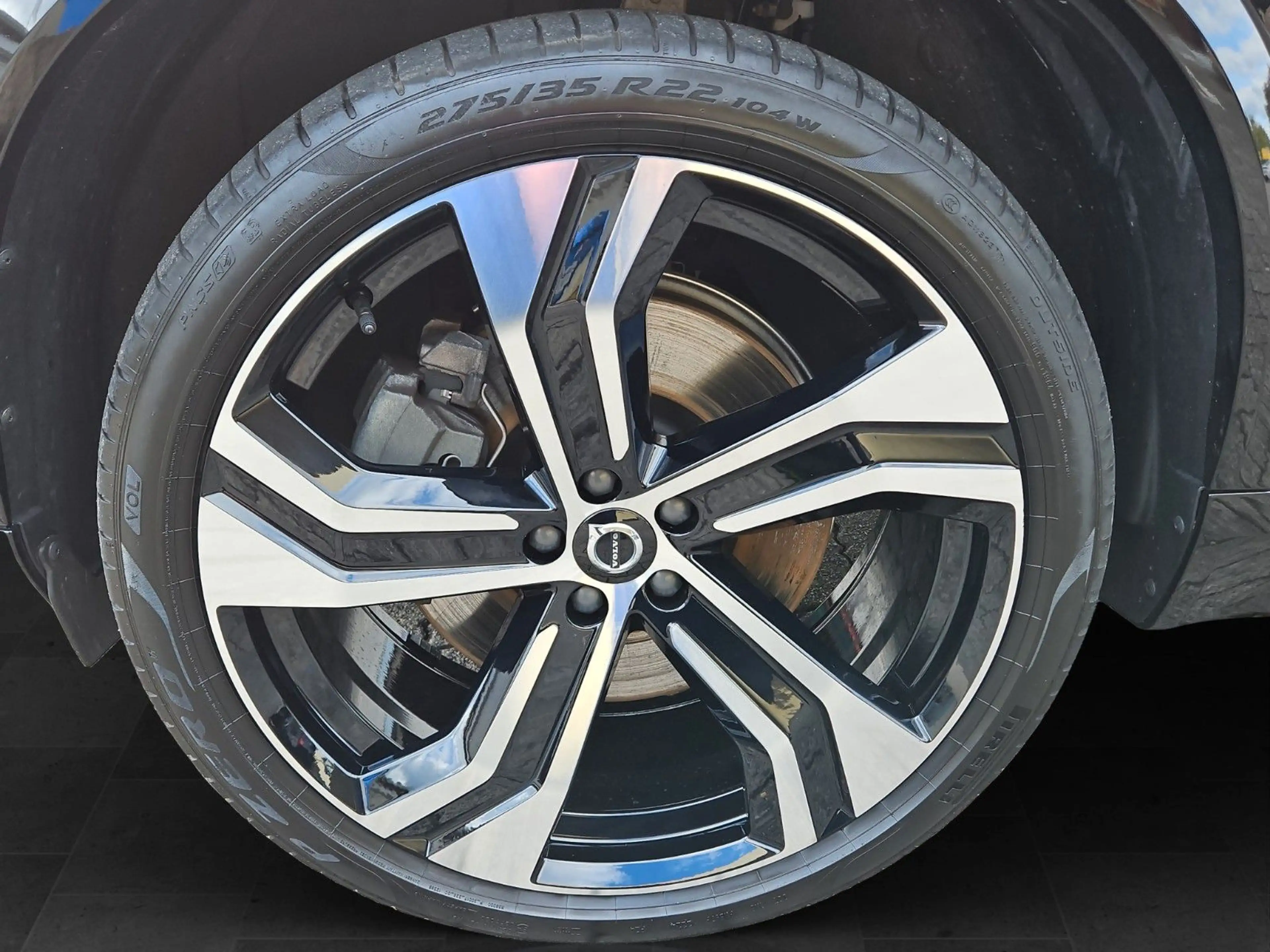 Volvo XC90 T8 AWD Ultra Dark VOLL !HUD/ PANO/ AHK/ MSG — photo 9