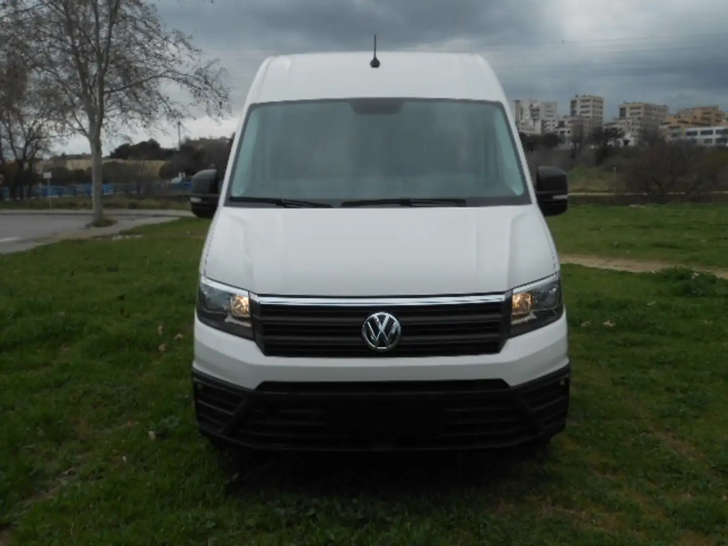 Volkswagen Crafter Furgón 2.0TDI SCR 35 BM L3H2 103kW Blanco - 2