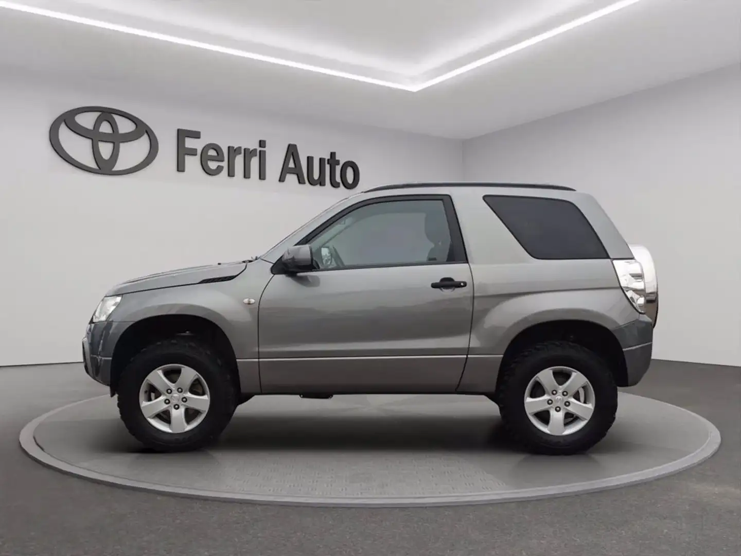 Suzuki Grand Vitara 3p 1.6 vvt 16v Grijs - 2