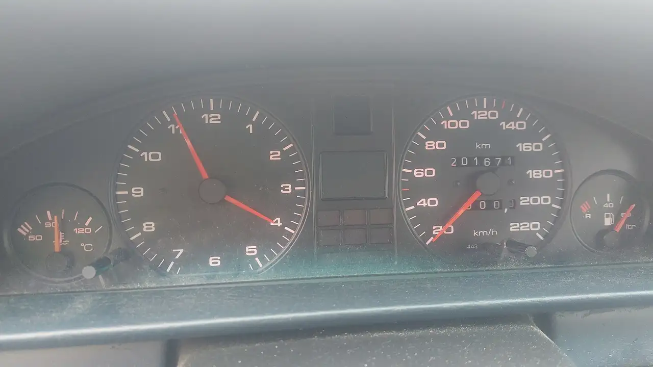 Audi 100 C3 (Typ 44) Oldtimer (vollverzinkt), foto 7