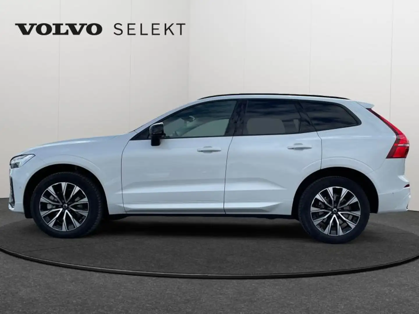 Volvo XC60 B4 Plus Dark / Essence Blanco - 2