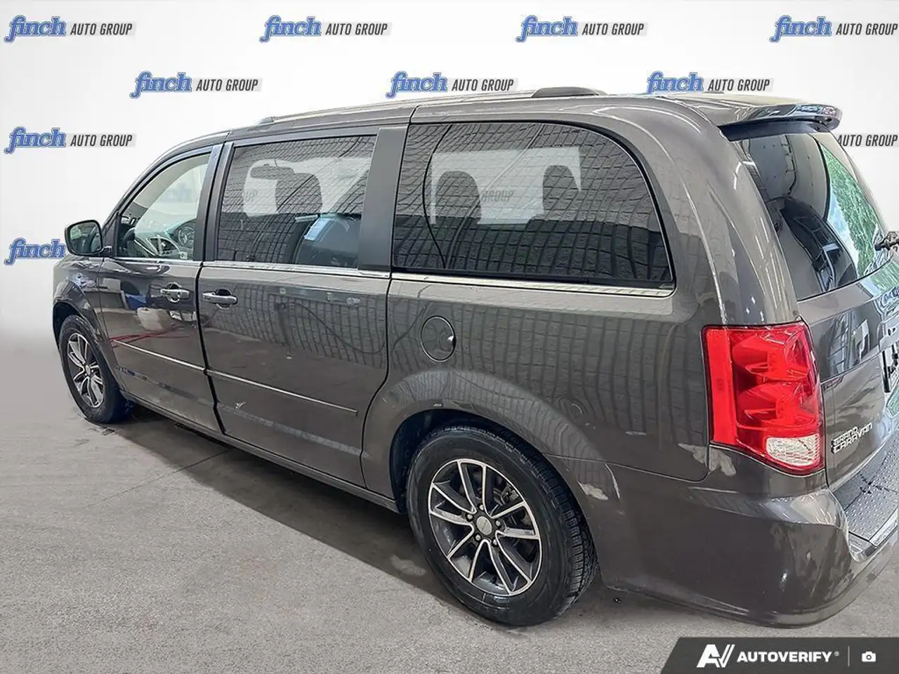 Dodge Grand Caravan снимка Dodge Grand Caravan