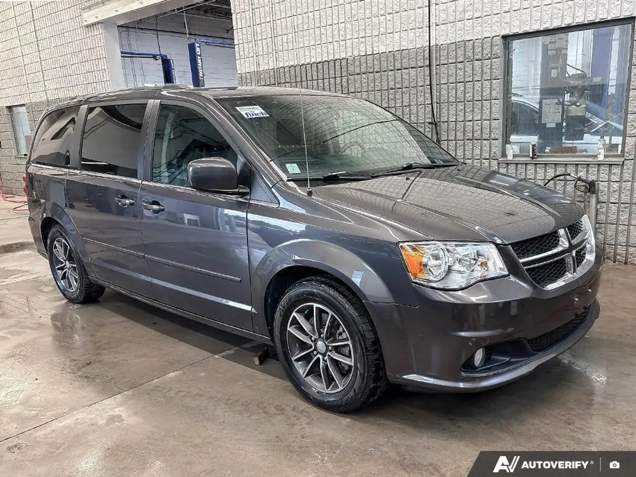 Dodge Grand Caravan снимка Dodge Grand Caravan