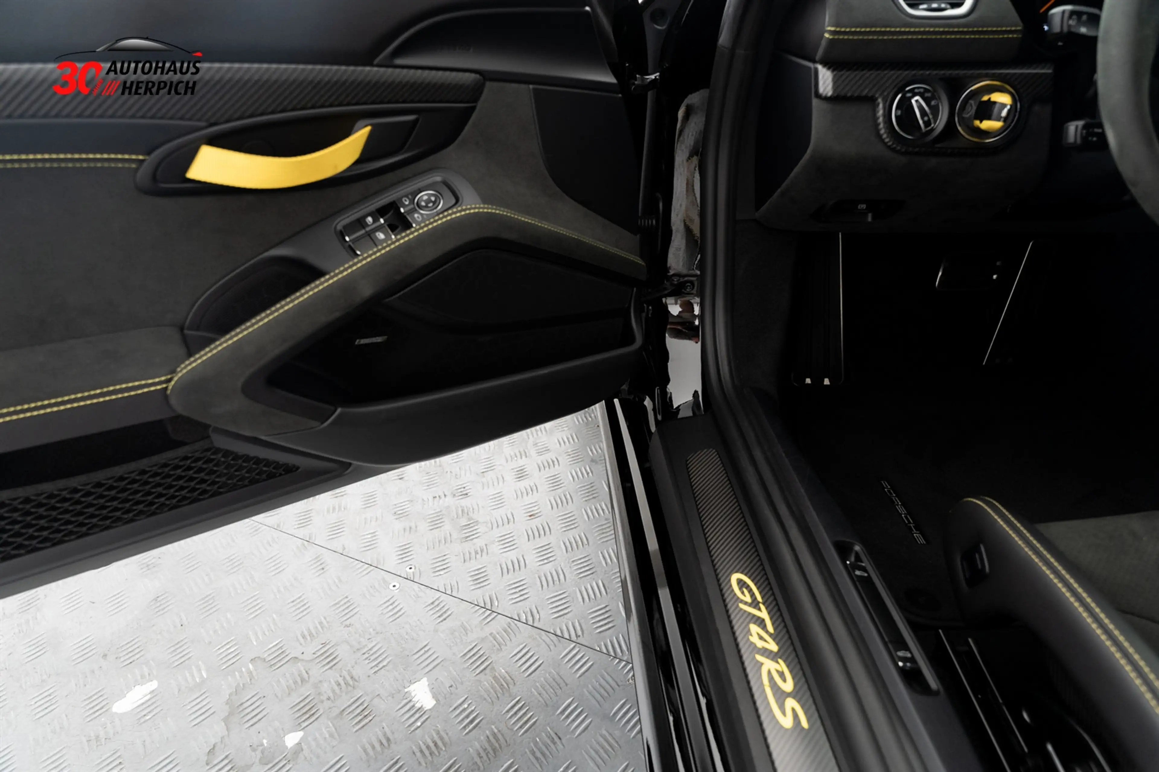 Porsche Cayman GT4RS Clubsport Weissach LED Chrono BOSE — photo 12
