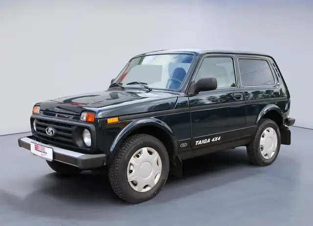 Lada Taiga Niva  4x4 /Servo / ABS / el FH/ AHK/ 49tkm