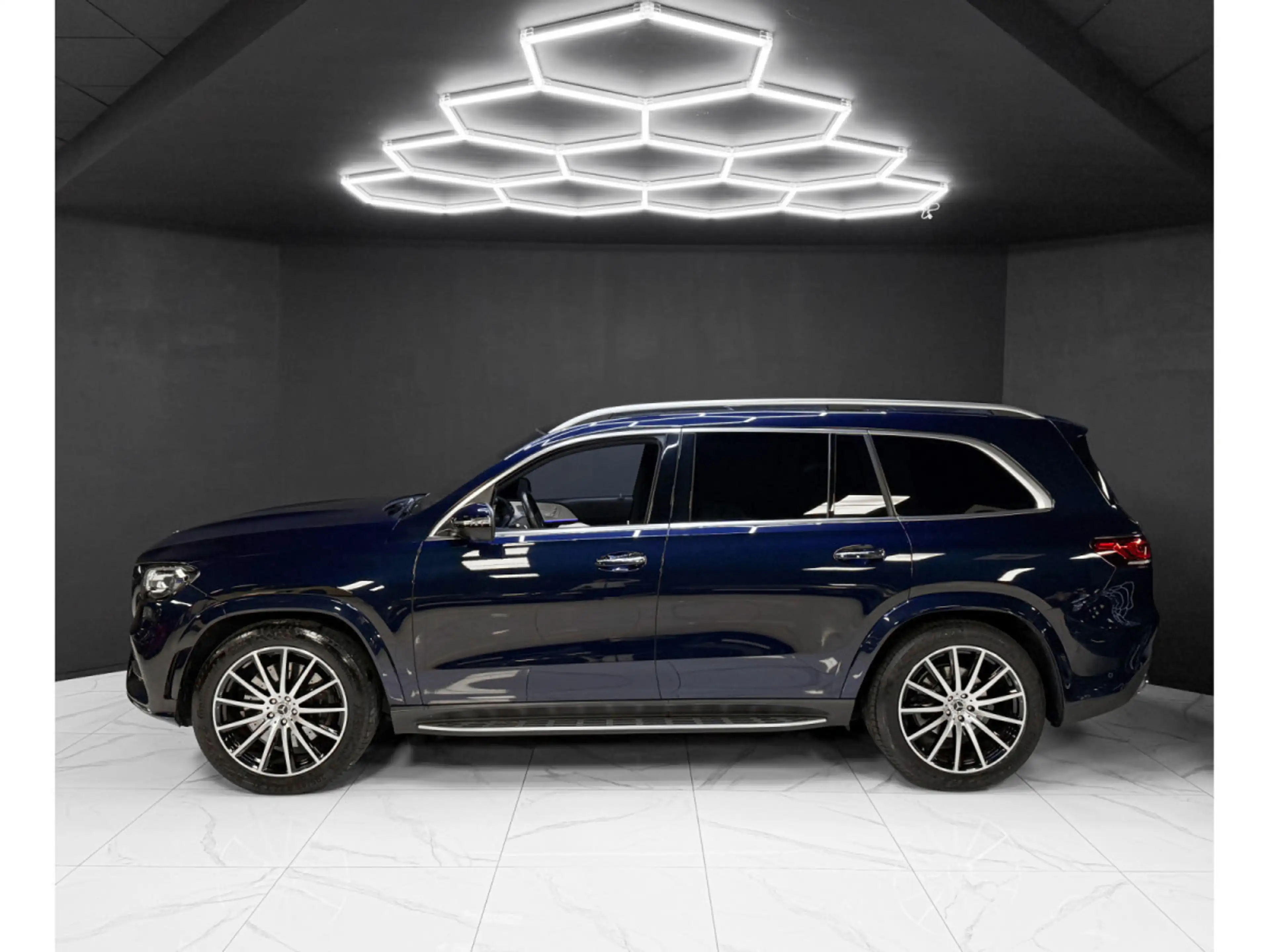 Mercedes-Benz GLS 400 d AMG Line 7 seats FULL — photo 2