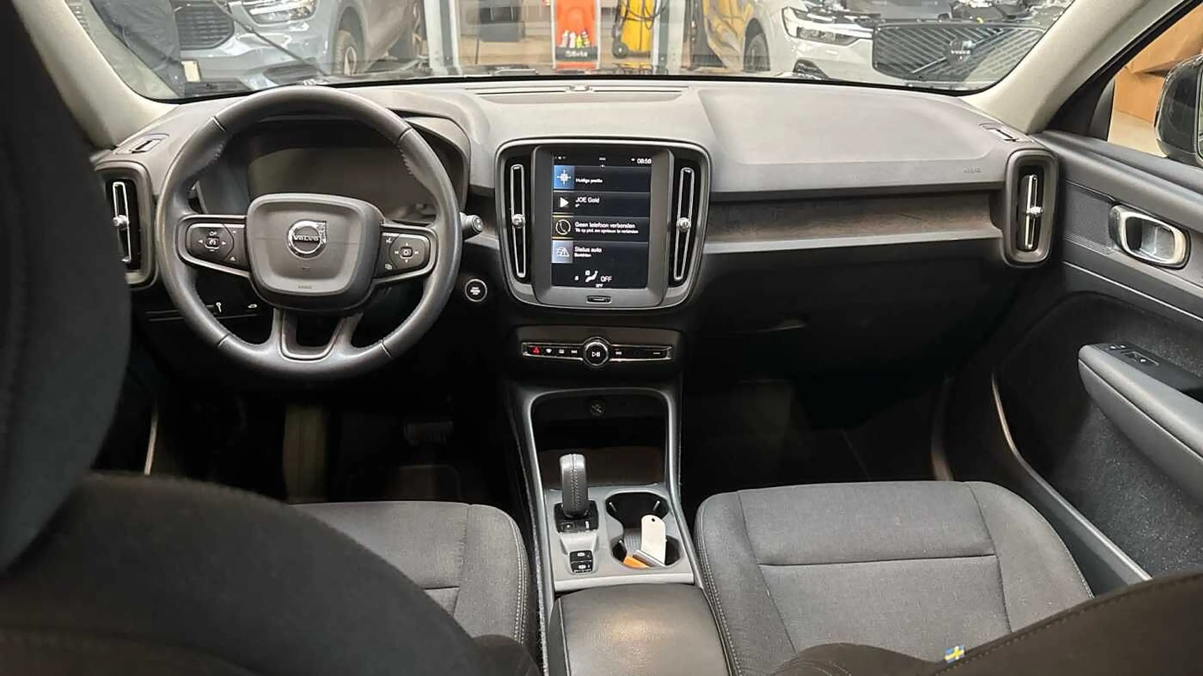 Volvo XC40 Momentum Core T2 | Navi | Park Assist V+A Momentum — photo 6
