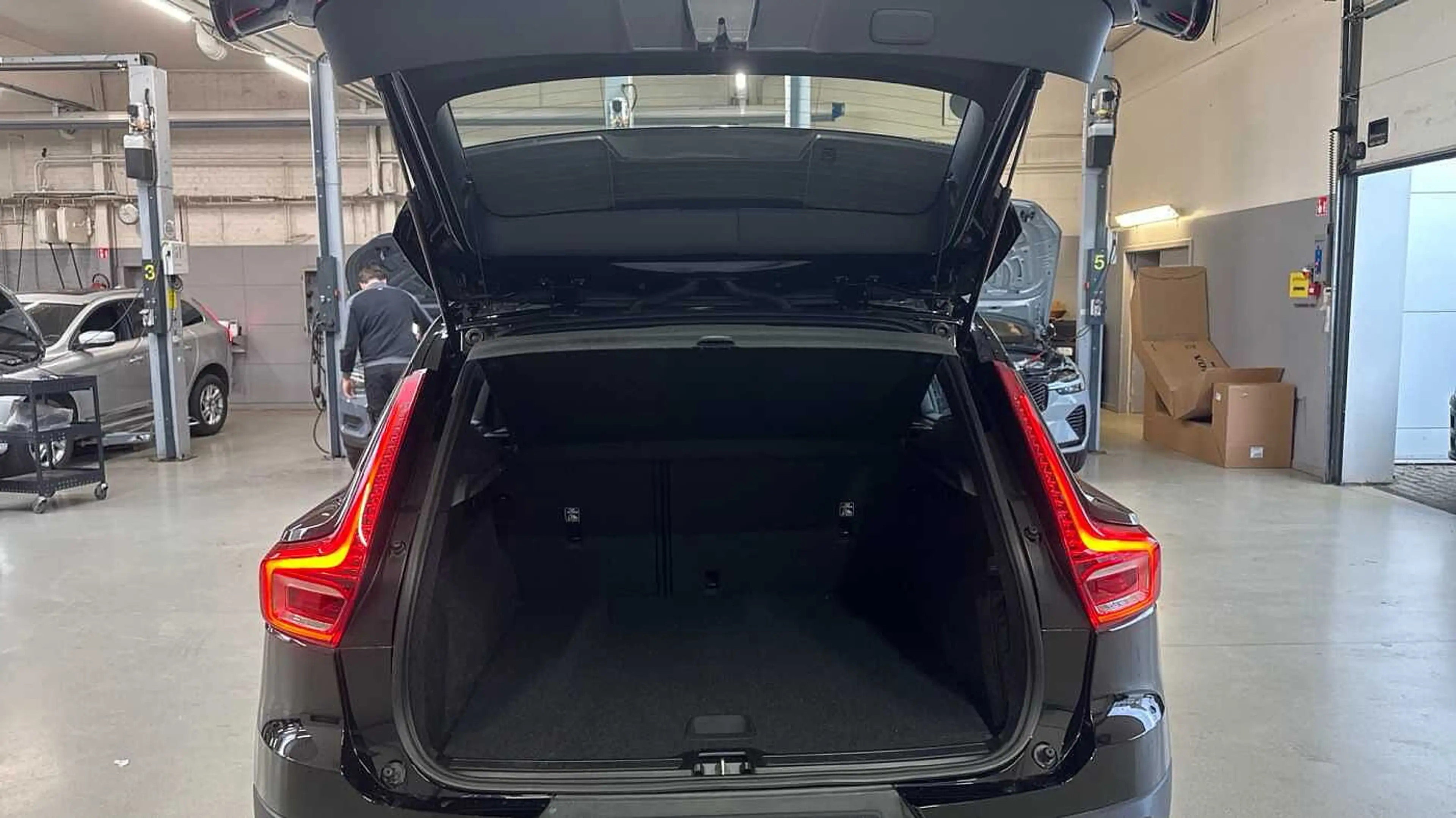 Volvo XC40 Momentum Core T2 | Navi | Park Assist V+A Momentum — photo 14