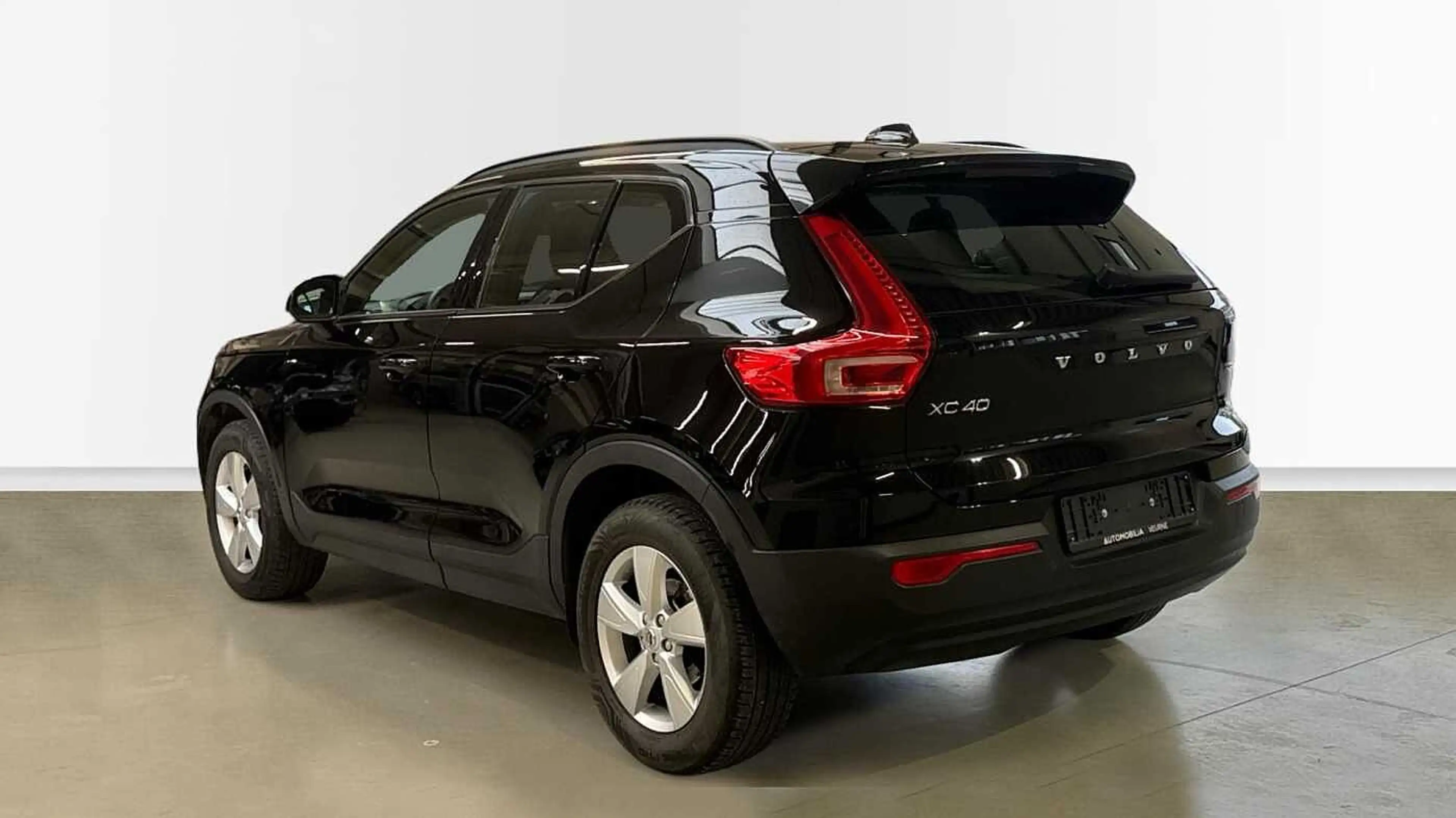 Volvo XC40 Momentum Core T2 | Navi | Park Assist V+A Momentum — photo 2