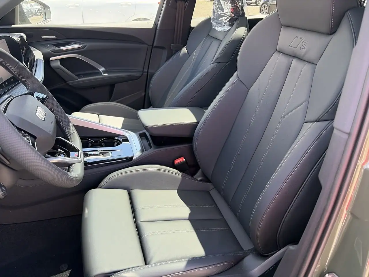 Audi Q5 снимка Audi Q5