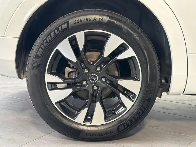Opel Grandland X view 3