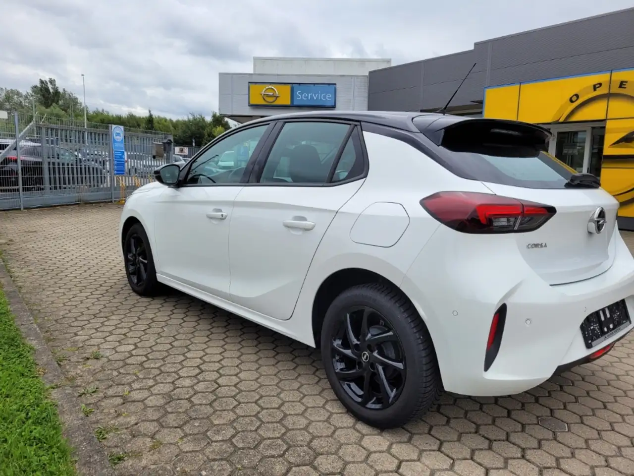 Opel Corsa F GS SHZ+LHZ+PDC+Allwetter, миниатюра 4