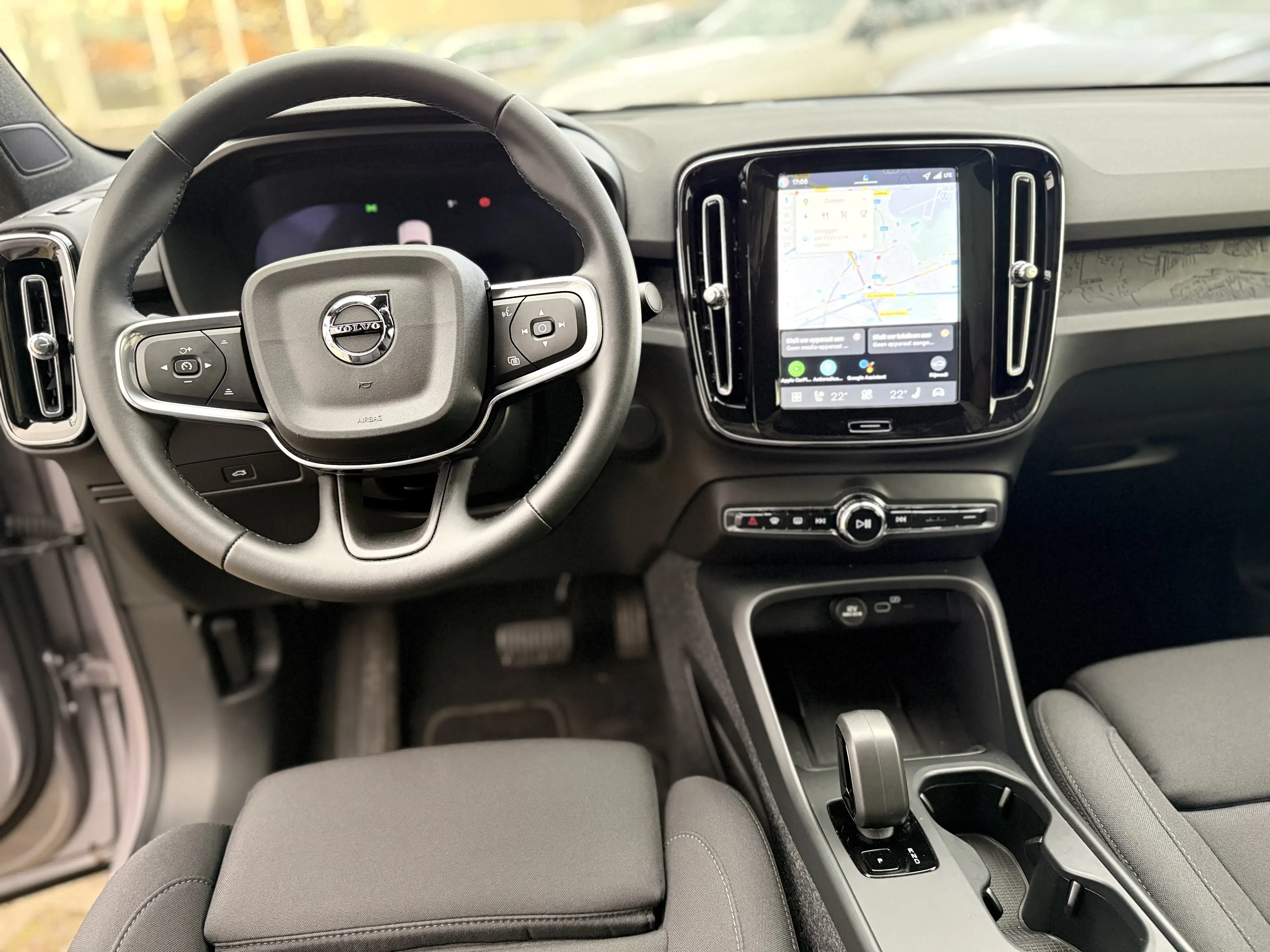 Volvo EC40 EC40 82 kWh Extended Range Plus Dark Business — photo 10