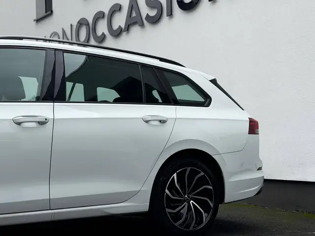 Volkswagen Golf view 6