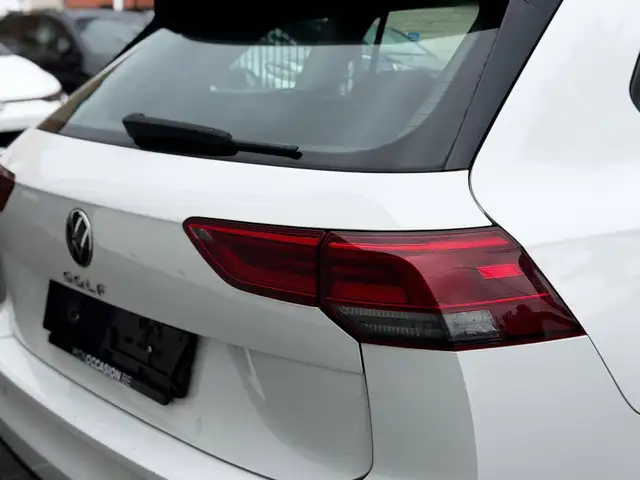 Volkswagen Golf view 9