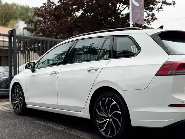 Volkswagen Golf view 8