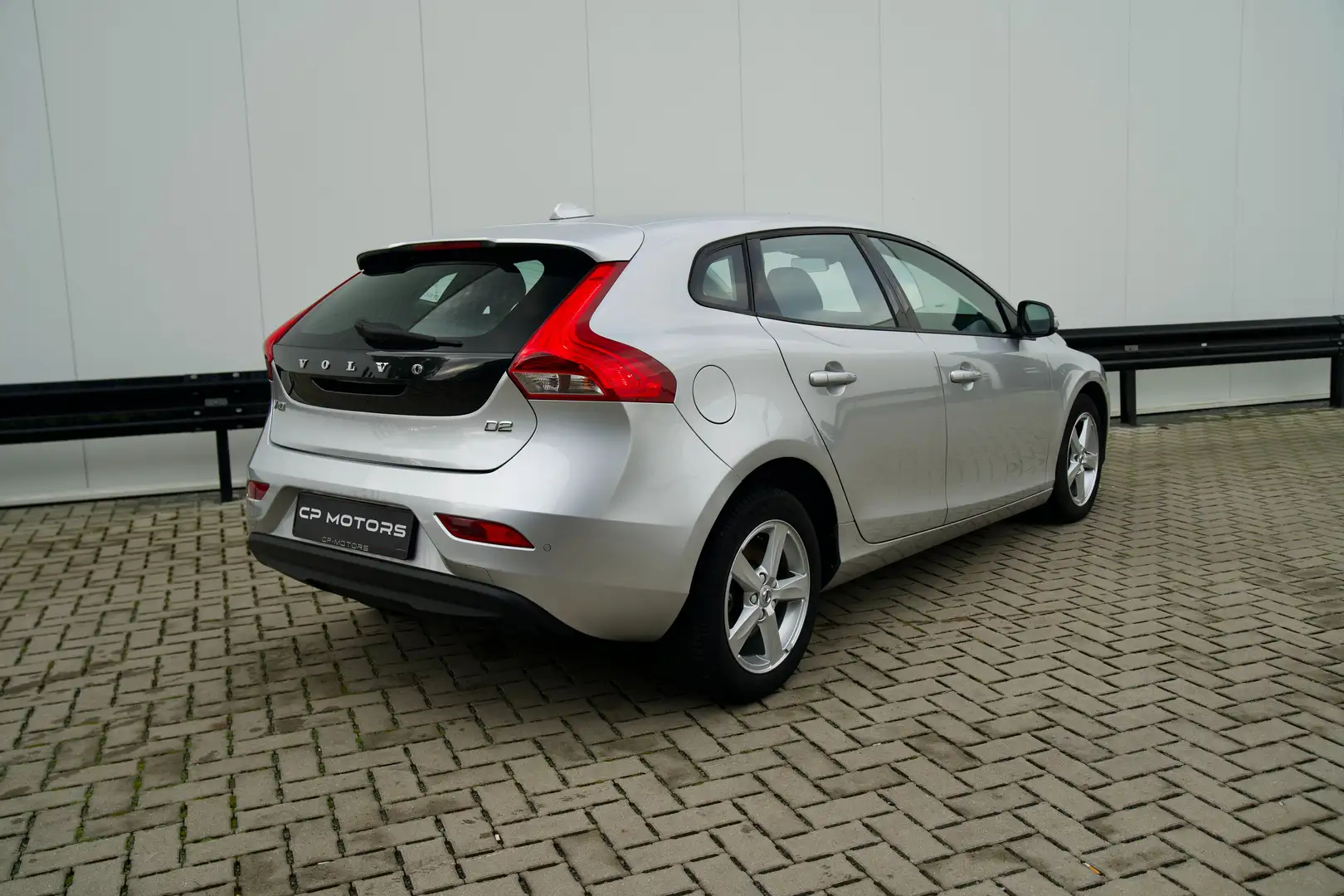 Volvo V40 D2 | MANUEEL | 55.759 KM | AIRCO | NAVI Argento - 2