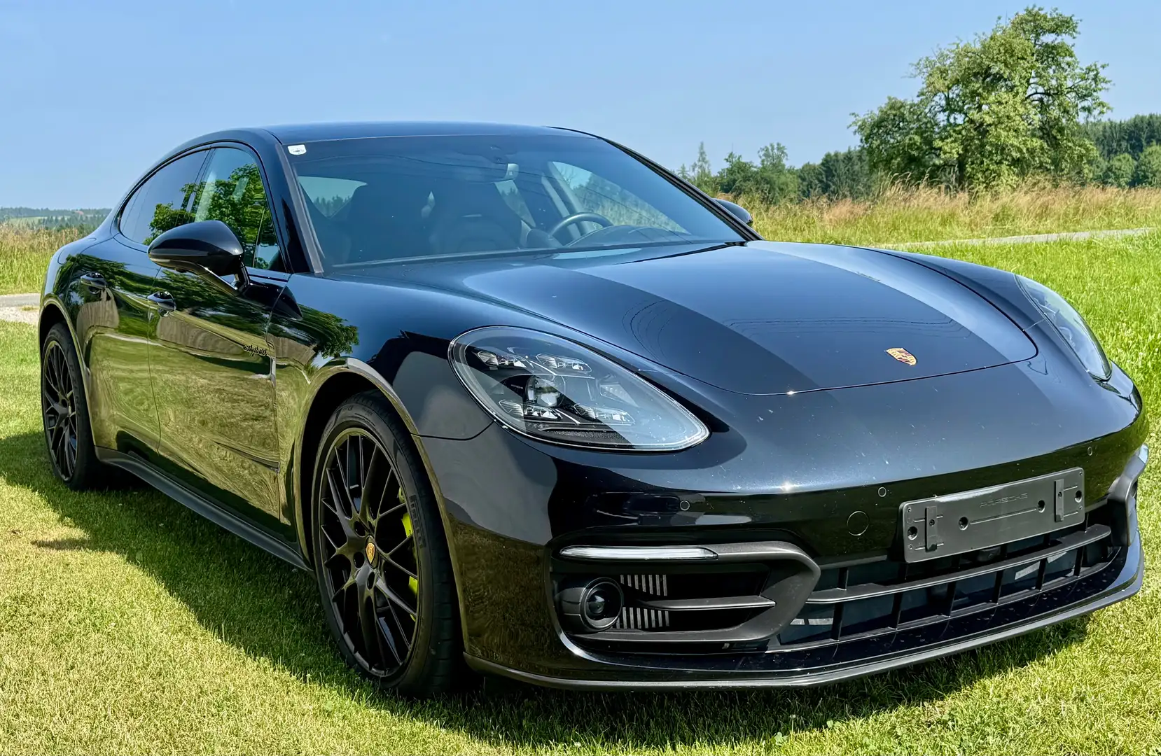 Porsche Panamera 4S E-Hybrid Schwarz - 2