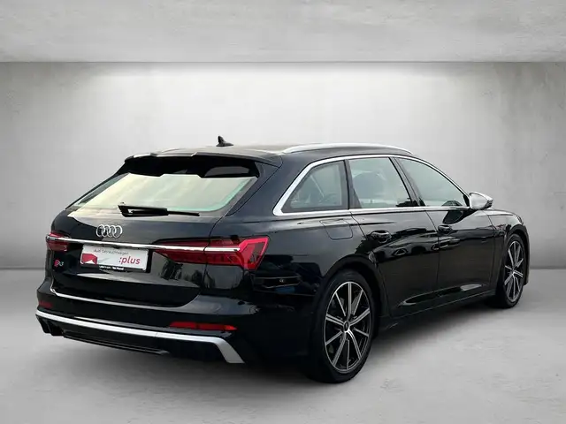 Audi S6 view 3
